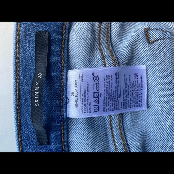 Raw Split Hem Denim Skinny Jean - Picture 4 of 5